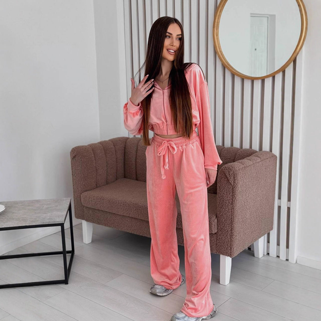 Women's Velour Leisure Suit with Cropped Top and Wide Leg Lune London 5