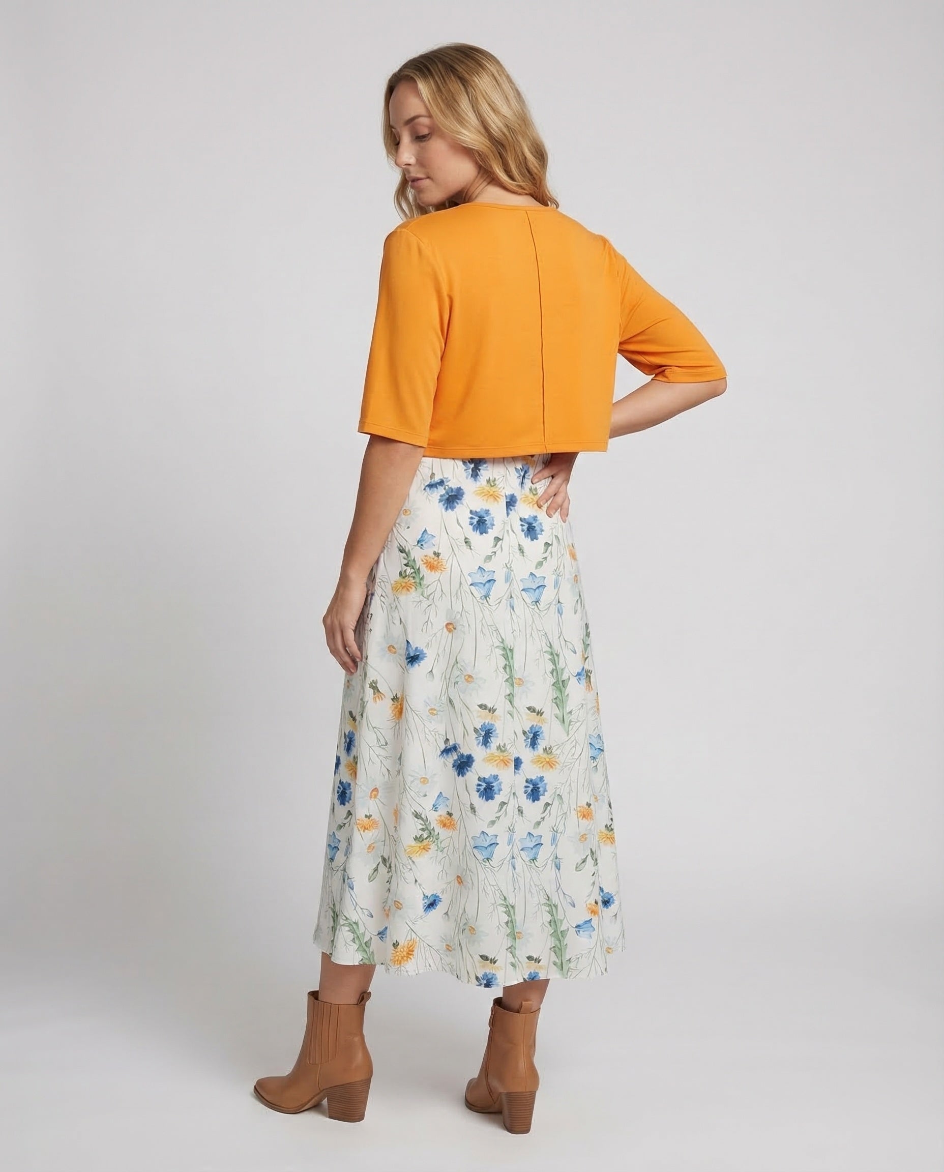 Women’s Elegant Floral Two-Piece Dress Set with Crop Top & Round Neck | ChicundStil 2
