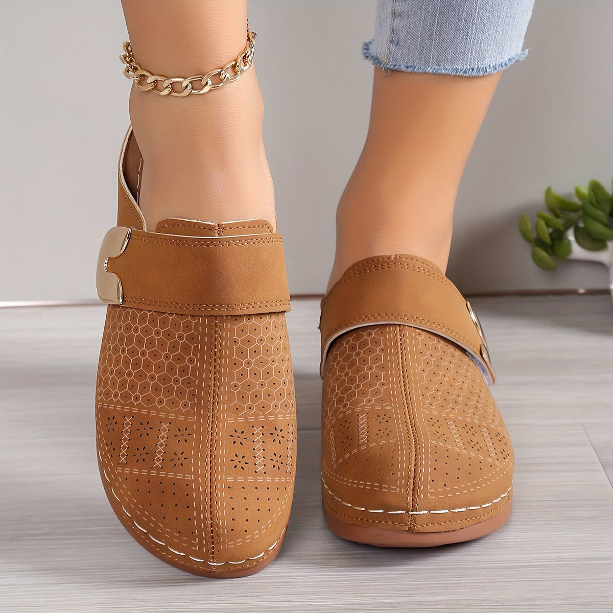 Women’s Orthopedic Comfort Slippers with Non-Slip Sole | Chic und Stil 6