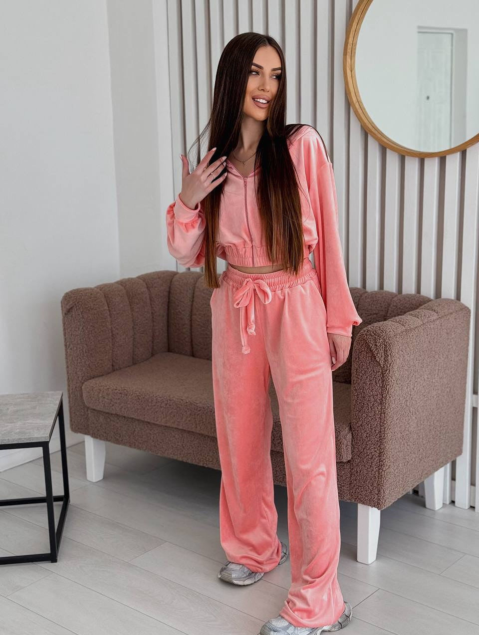 Women's Velour Leisure Suit with Cropped Top and Wide Leg Lune London 0